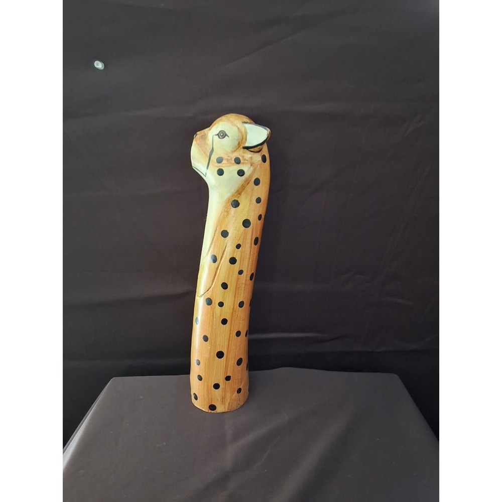 Hand Carved And Hand Painted Wooden Cheetah Sculpture 15" Tall 3"‎ Circumference